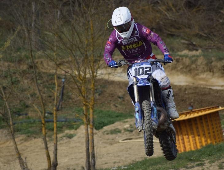 Steels Motocross: Un Inizio di Stagione da Incorniciare a Chiusidino
