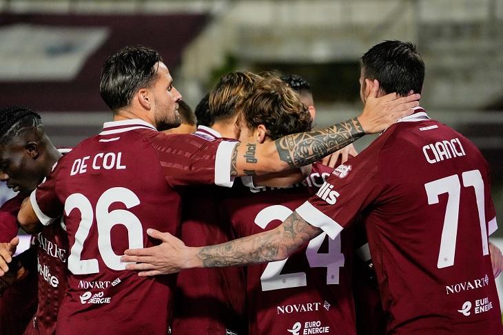 Chierico Eroe, Mawuli Out: L'Arezzo Resiste all'Emergenza e si Tiene Stretto il "Crocevia Decisivo"