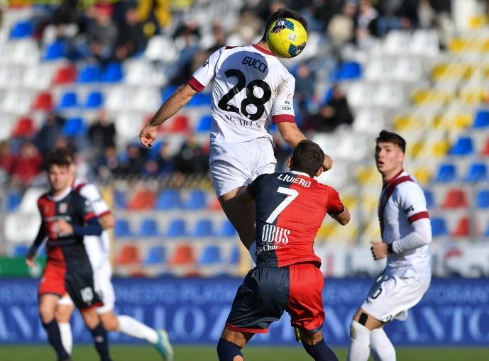Arezzo : Bucchi 'rivoluziona' gli amaranto. In campo il piano B contro la Torres