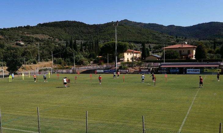 Il Nuovo Arezzo Prende Forma: Tra Rotazioni e Conferme Parziali