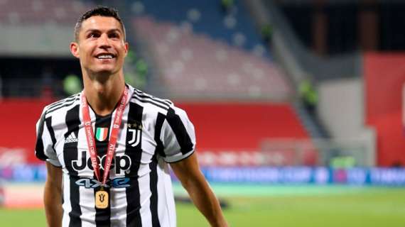 Ronaldo: Il Re Incontrastato del Web, Simbolo di un Calcio che Cambia