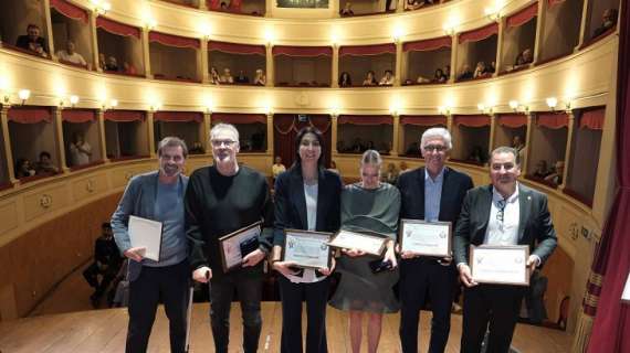 Harmony Award: Un Grido Unico Contro la Violenza