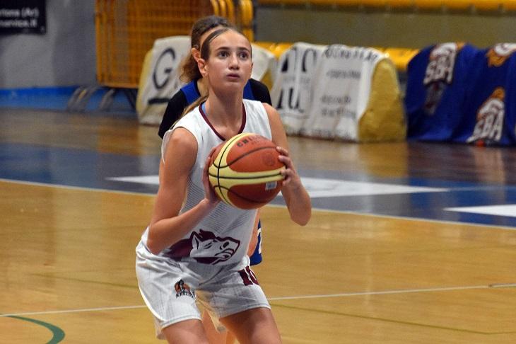 Cecilia Borchiellini scrive la storia: il primo "azzurro" per la Scuola Basket Arezzo.