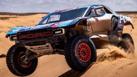 Arabia Saudita: Il Cuore Battente della Dakar : Tecnologia e Passione 