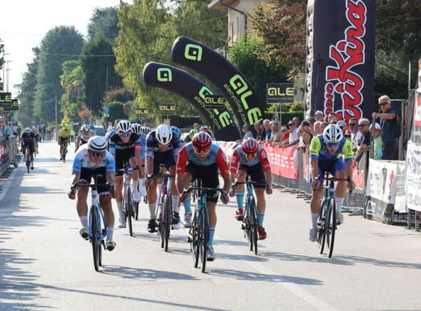 Arezzo, 2025: Un anno in fuga tra campioni internazionali e talenti locali.