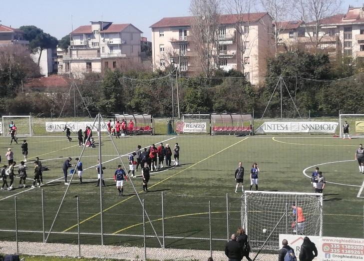 Calcio Champagne: Quando la Maglia è un Diritto e il Campo non ha Confini
