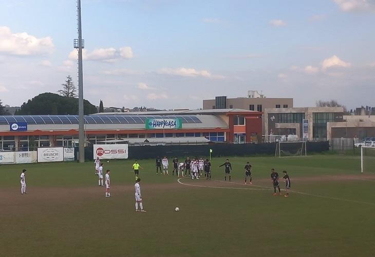 Bardelli firma il blitz: la Sinalunghese piega il Cortona Camucia e blinda il podio.