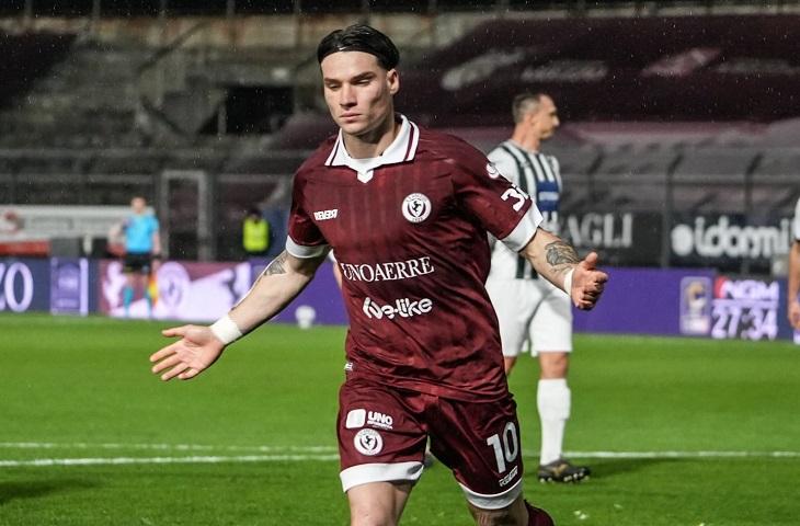 Arezzo formato corazzata: Pianese stesa dai rigori e primato blindato