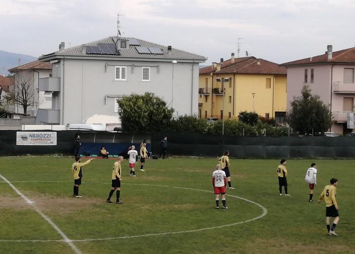 L'Indicatore vola con Tenti: un lampo nel buio stende il V22