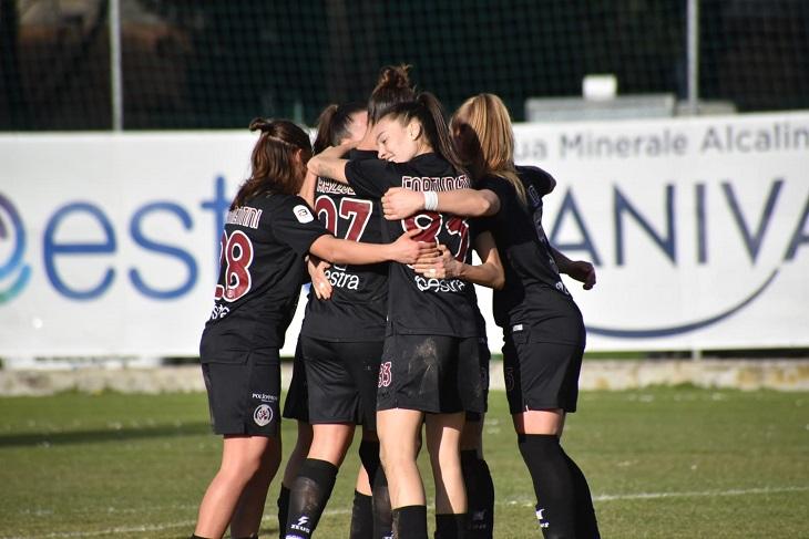 Cuore Amaranto: l’Arezzo abbatte il Vicenza e vola verso la salvezza.