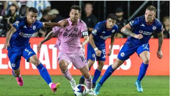 Messi, debutto da favola negli Usa: gol capolavoro su punizione e l’Inter Miami fa subito festa