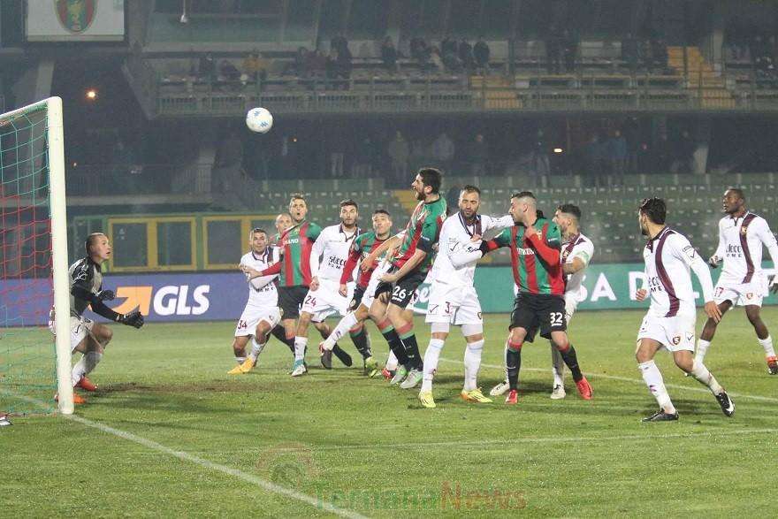 Ternana-Bari - Sfide fra difese