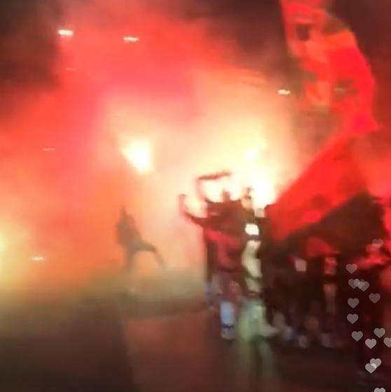 VIDEO - L'arrivo della Ternana in città e la festa con i tifosi