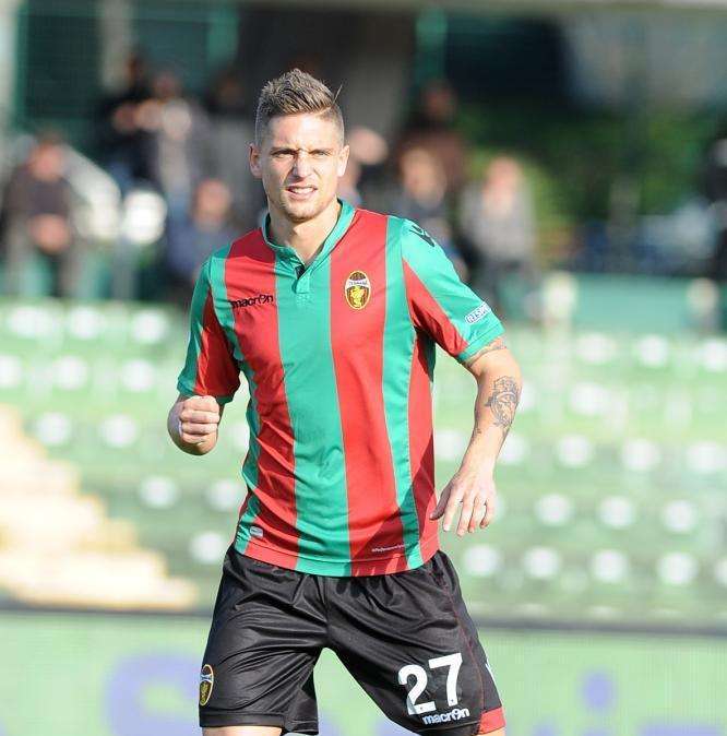 Janse da' l'addio al calcio: l'amore per la famiglia è più importante