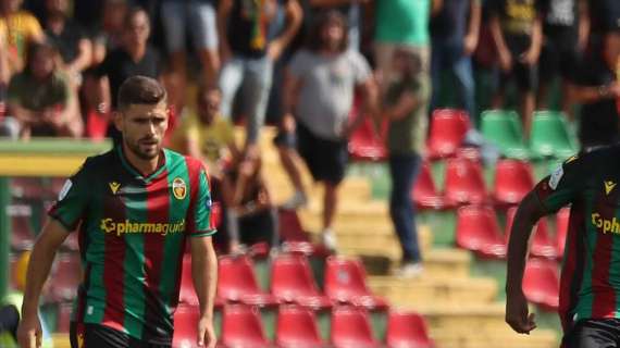 Bari-Ternana 3-1, le pagelle: Labojoko un pomeriggio da incubo