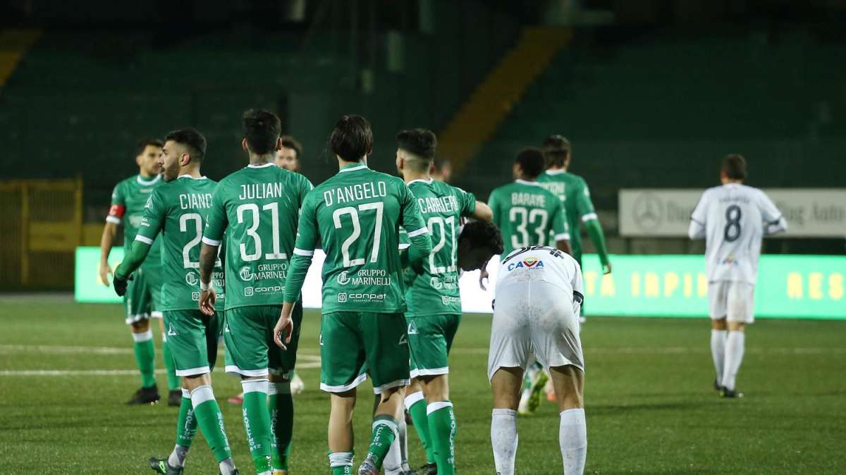 Da Avellino: "Troppa presunzione, la Ternana scappa da +4 a +9. Ora i playoff"