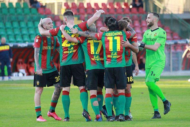 RassegnaStampa - Messaggero - Un gruppo macina-record