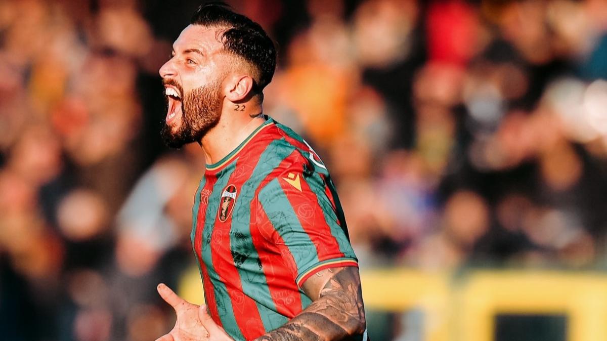 Ternana-Perugia 2-2, Ferrante: "Meritavamo di vincere. Sensazione unica segnare sotto la curva"