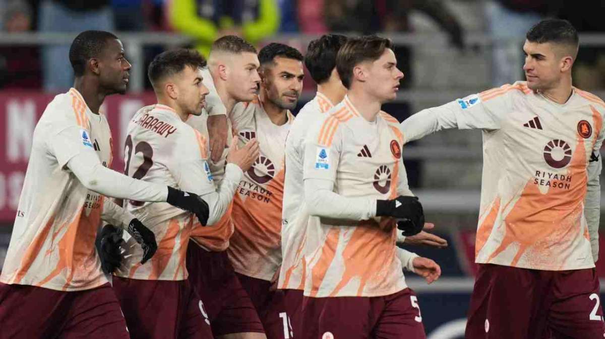 L'esultanza dei calciatori della Roma dopo un gol (Lapresse - Ternana News)