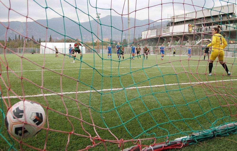 Calcio Femminile - Pareggio in rimonta per le ragazze di Schenardi