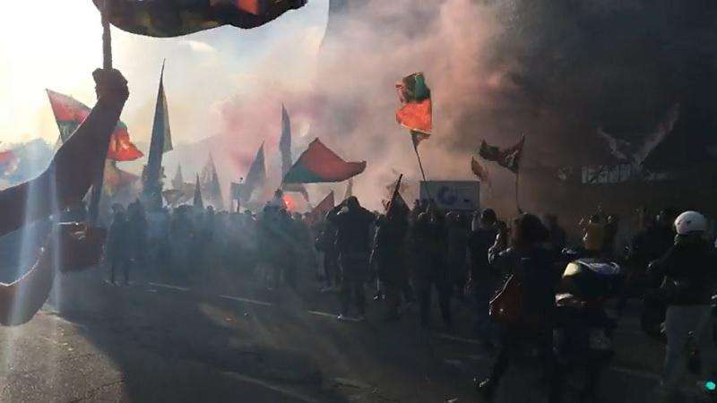 Ternana-Juve Stabia: la festa dei tifosi fuori dall'albergo delle Fere - VIDEO
