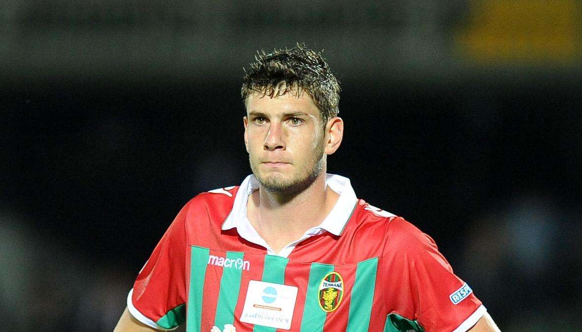 Gigi Castaldo inchioda un'ottima Ternana: è 2-2 contro l'Avellino, Viola-Avenatti non bastano