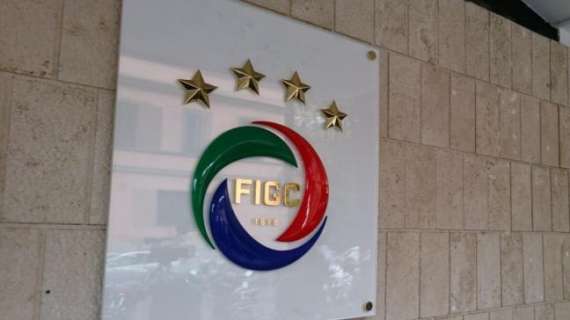 Giocatori in scadenza il 30 giugno. Comunicato FIGC: il protocollo per l'estensione dei contratti
