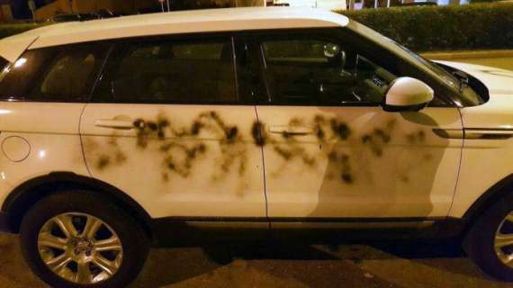 Atto vandalico sull’auto di Monachello: il comunicato della società