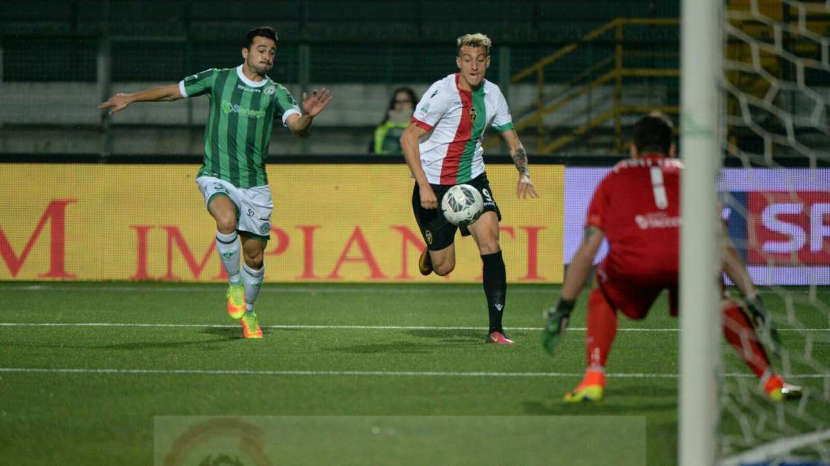 VIDEO - Gol e highlights di Avellino-Ternana