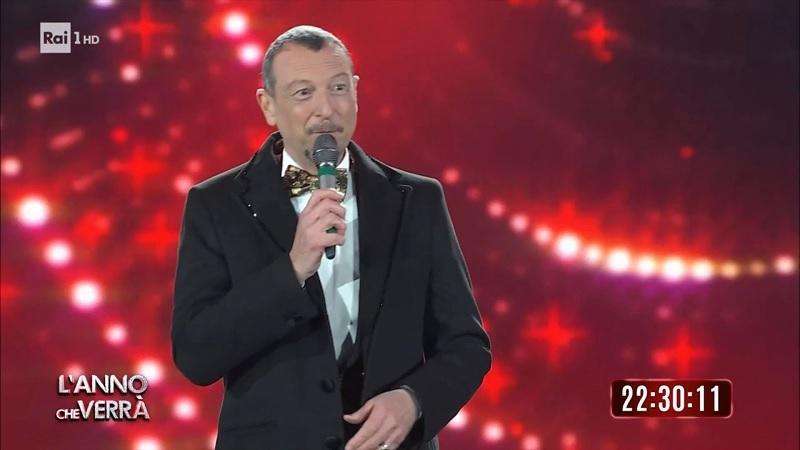 VIDEO - Amadeus in diretta tv "Forza Ternana"