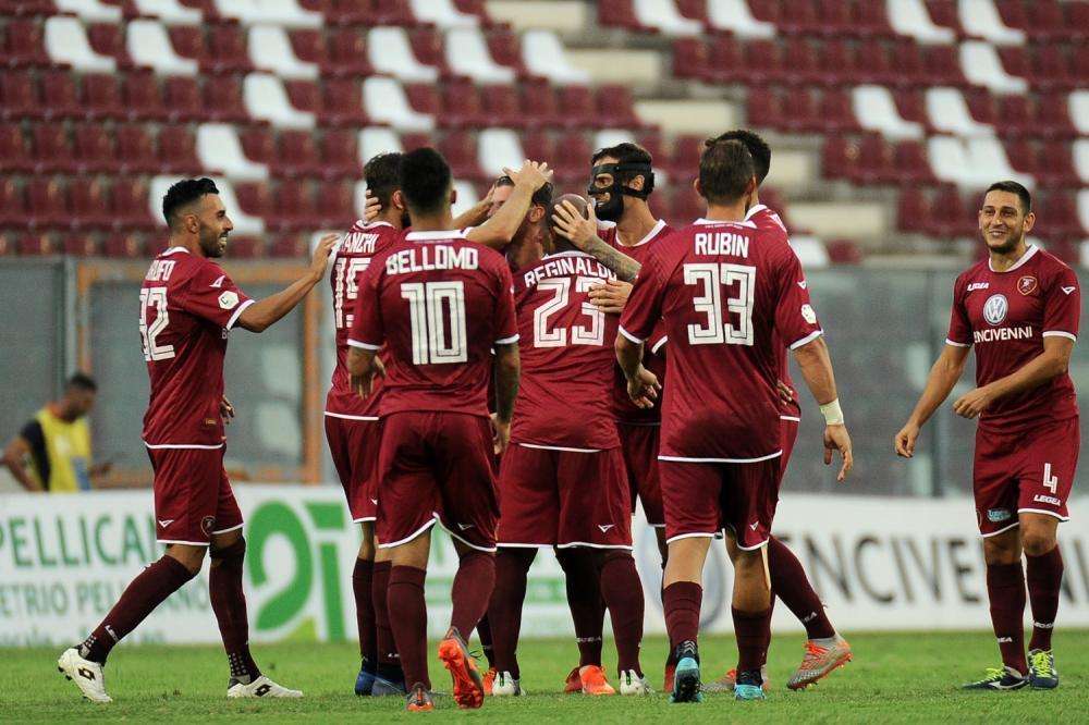 Serie C - In attesa del summit Ghirelli-Gualtieri, la Reggina apre la prevendita