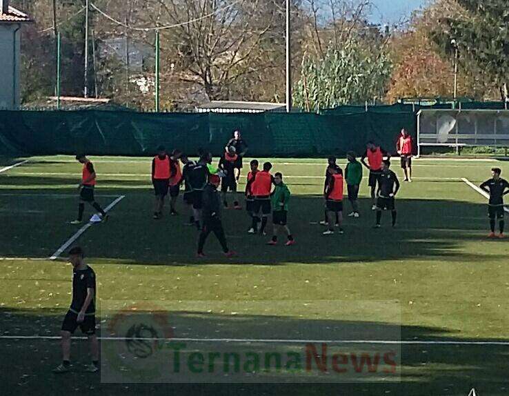 Ancora difesa a tre per Carbone