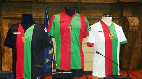 Si aggiungono nuove proposte per le maglie della prossima stagione