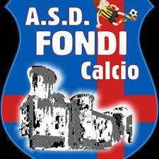 Il Fondi Calcio con le maglie rossoverdi, la spiegazione della società