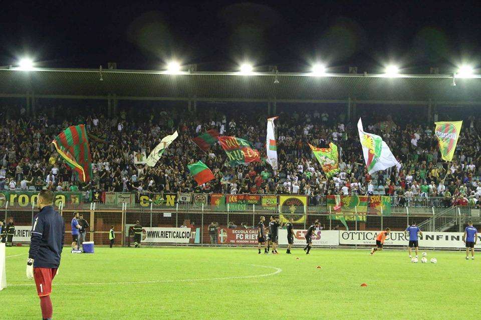 Ternana - La Tribuna Terminillo è tutta rossoverde: numeri da capogiro