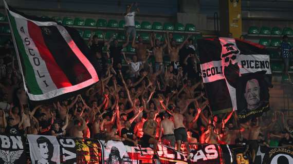 Serie B, ad Ascoli i tifosi perdono la pazienza:" Siamo stufi di..."