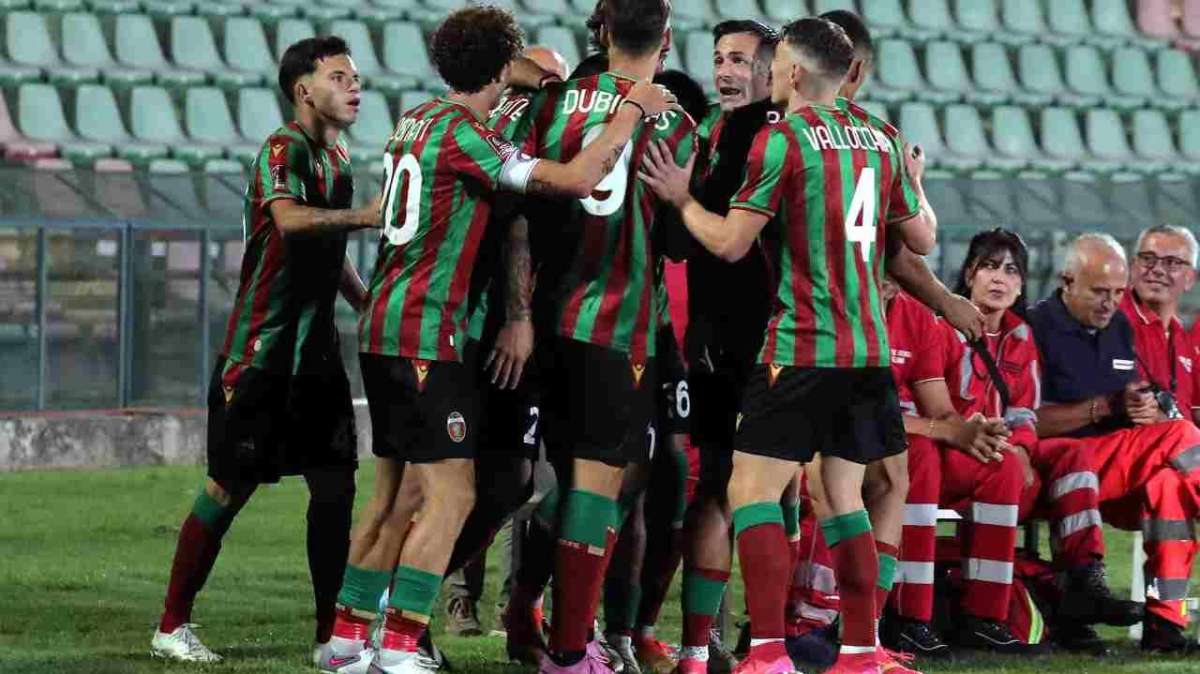 Ternana l'esultanza dopo un gol al Carpi - Foto Alberto Mirimao
