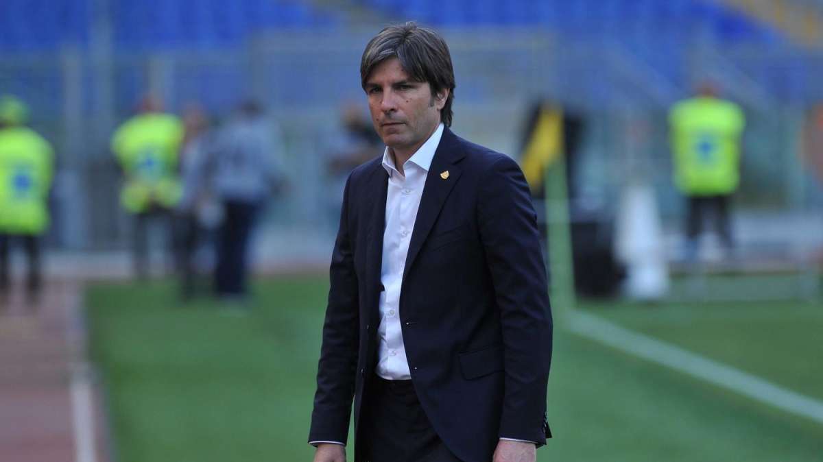 Bari, il ds Romairone: "Stare zitti, correre e sputare l'anima"