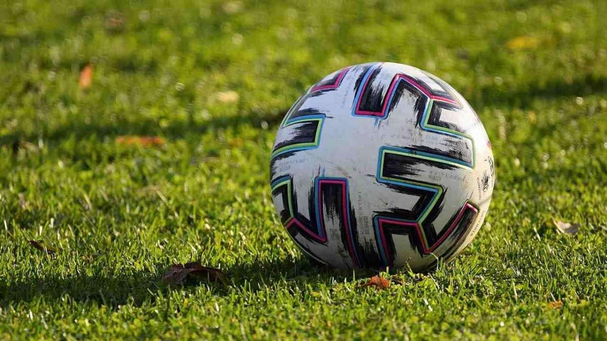 Lutto nel calcio - fonte Pixabay - ternananews.it