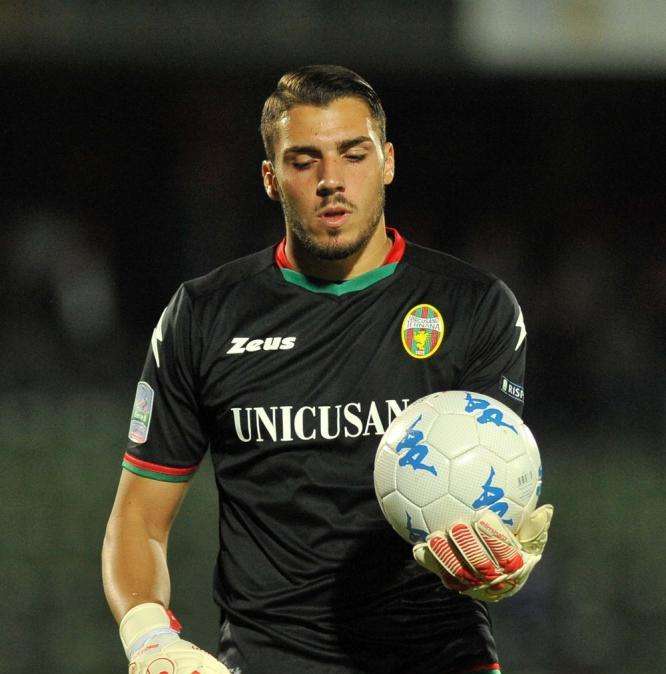 Ternana - Angiulli e Bleve fanno riscaldamento in stanza VIDEO