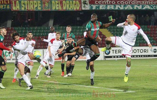Ternana - Con la Vis emergenza in difesa