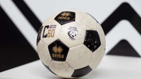Serie C - La LegaPro festeggia 60 anni: il pallone ufficiale è retrò
