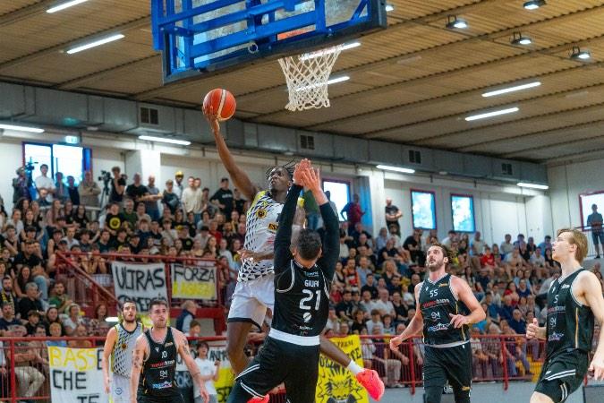 VIRTUS MESAGNE-ESSETI BASKET 64-53, LA PROMOZIONE IN B SFUMA IN TERRA PUGLIESE