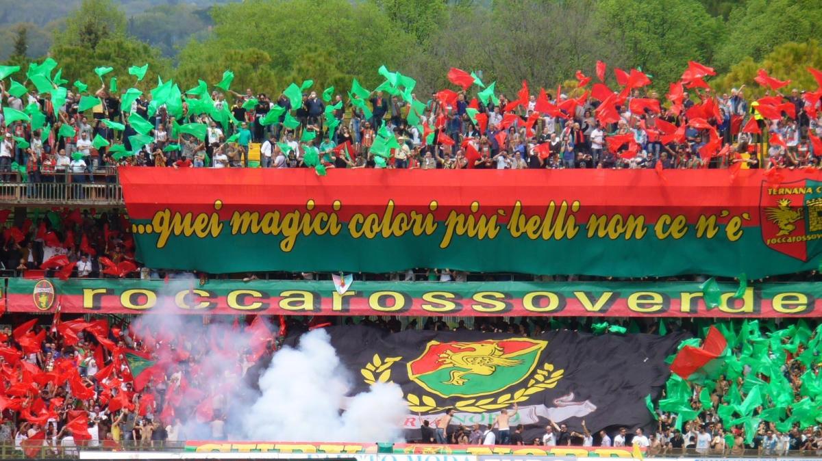 CURVA NORD: " LA TERNANA NON È UN GIOCATTOLO, È LA NOSTRA VITA! "