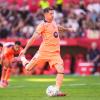 El Barça se derrumba en Sevilla: Flick se desespera y Lewandowski agrava su crisis con un penalti fallado