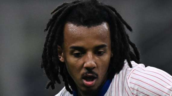 Koundé, lesionado pero presente: el gesto que emociona a la afición del Barça antes del Inter-Barcelona