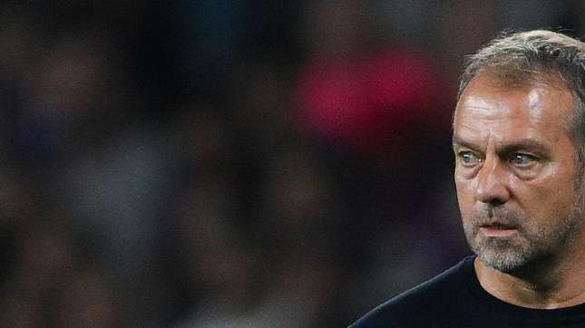 Hansi Flick asume el desastre: “El primer tiempo fue muy malo, cometimos grandes errores”