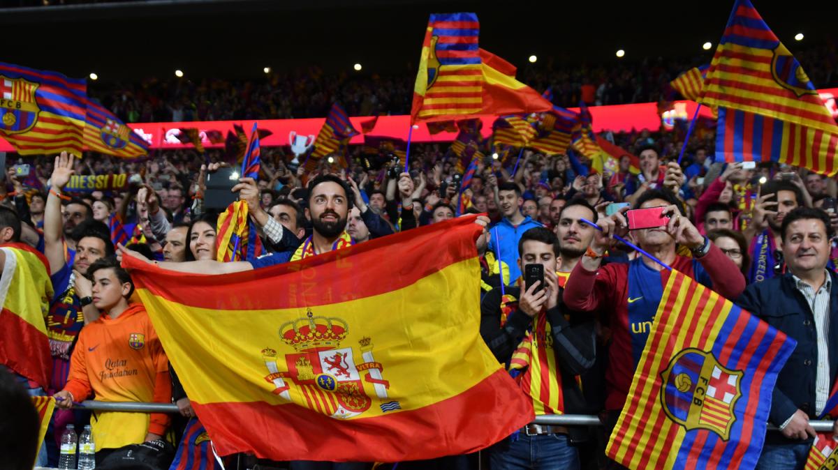 Se desata la tensión antes del partido Valencia-Barcelona: enfrentamientos entre aficionados