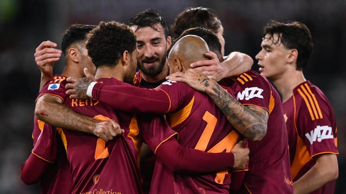 Serie A: Roma avanti 2-0 a Bologna all'intervallo con Malen e El Aynaoui