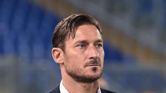 Roma, Totti: "Il mio nuovo ruolo è roseo grazie ai calciatori"